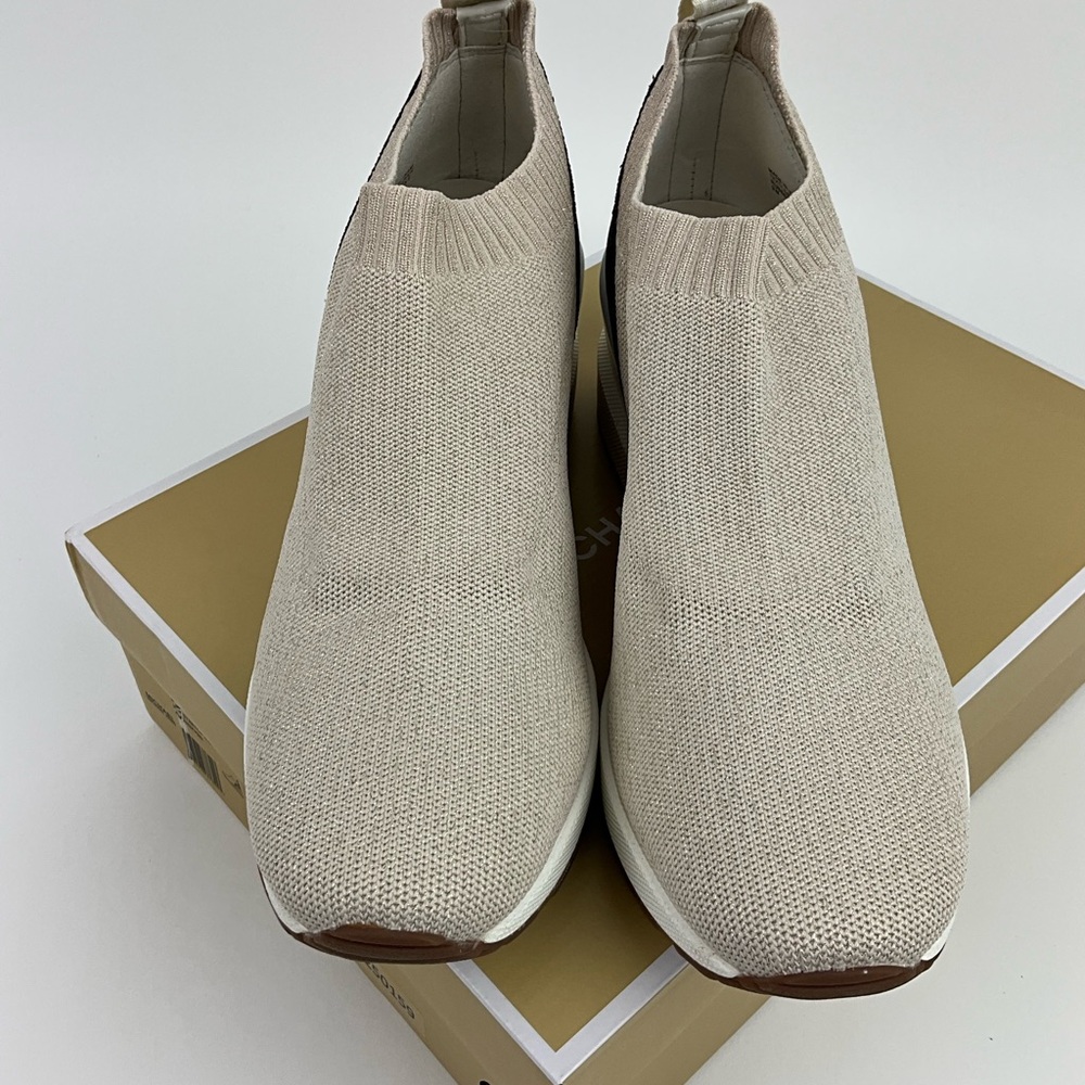 Michael Kors Women’s Mabel Slip On Trainer Pale Gold New in Box - Picture 8 of 10